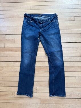 Woman’s Silver Straight Leg Jeans